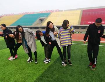 clip_image002.jpg 1C25D05F6390F33835F715754AF2035D